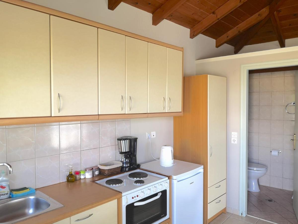 12 Gods Resort Pylos Eksteriør billede