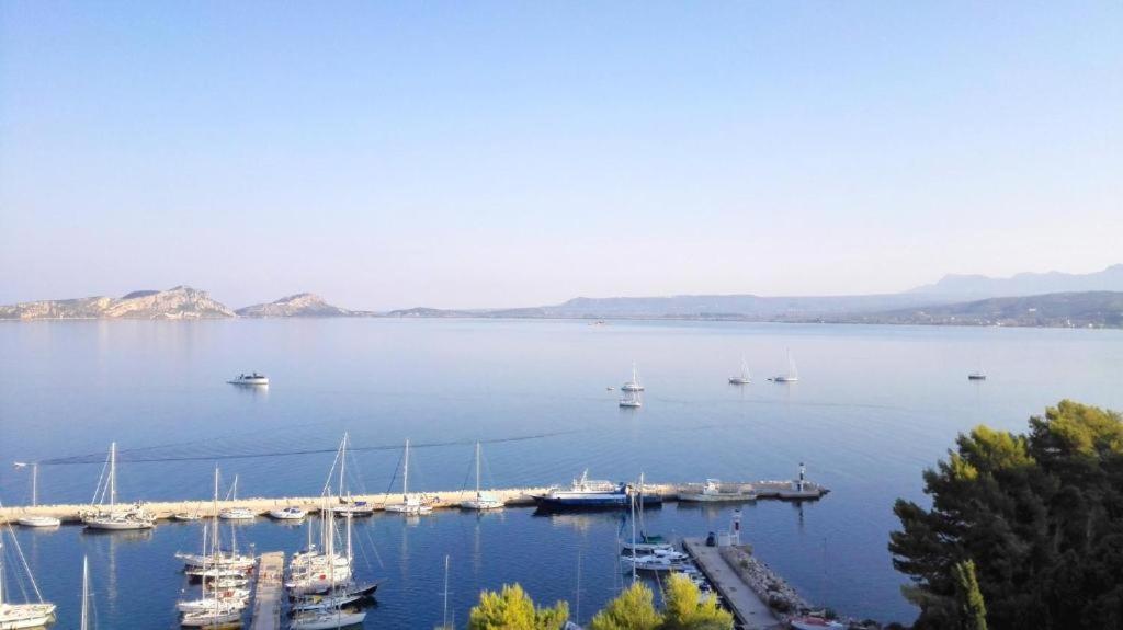 12 Gods Resort Pylos Eksteriør billede